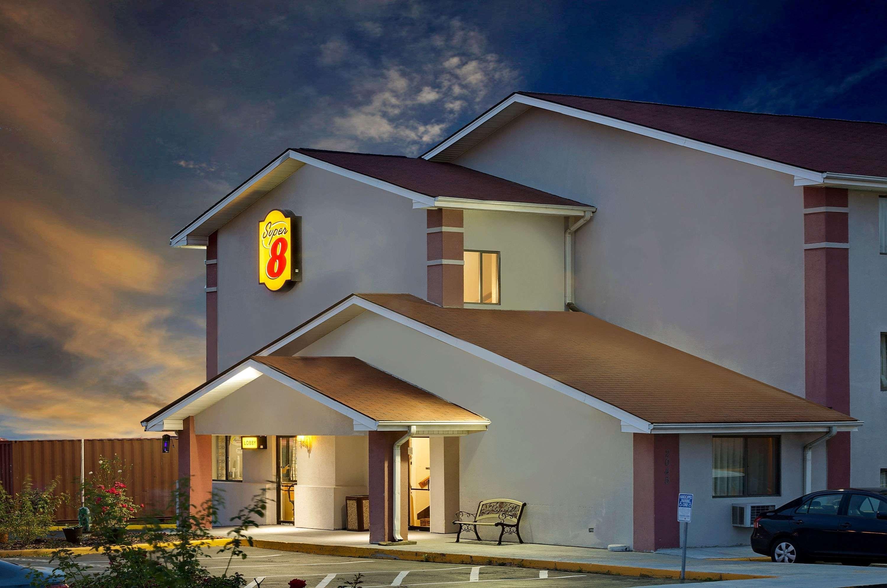 Hotel Super 8 By Wyndham Waynesboro Exterior foto